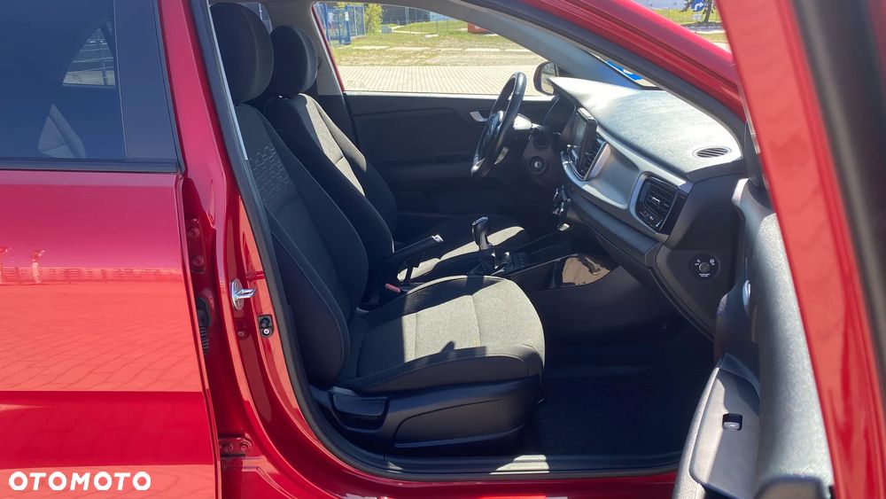 Kia Rio 1.0 T-GDI 100 Dream-Team Edition - 24