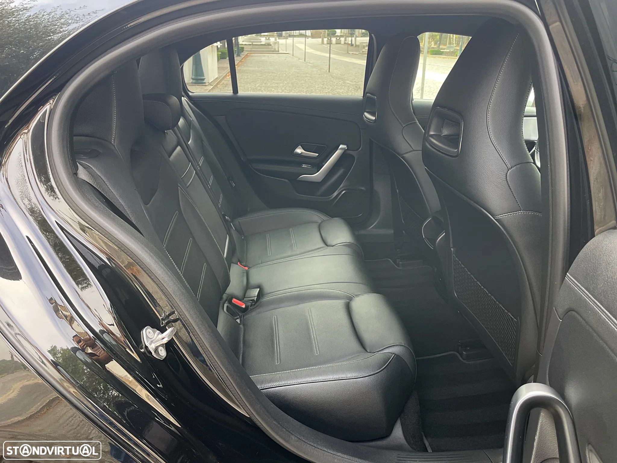 Mercedes-Benz A 250 e 8G-DCT AMG Line - 22