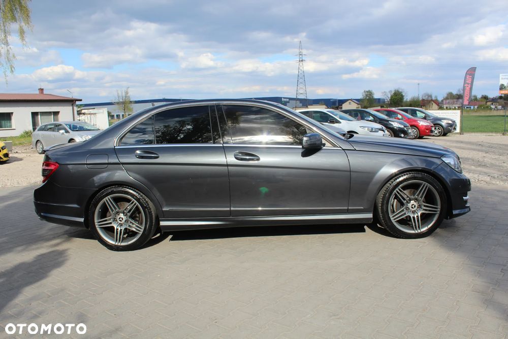 Mercedes-Benz Klasa C 300 7G-TRONIC - 8