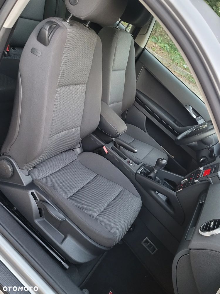 Audi A3 3-drzwiowe 1.9 TDI Ambiente - 14