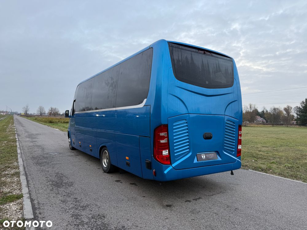 Mercedes-Benz Sprinter 519 - 16