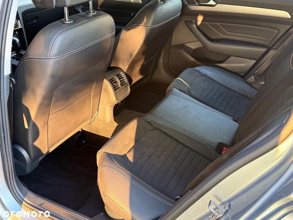 Volkswagen Passat 2.0 TDI EVO Elegance DSG - 32