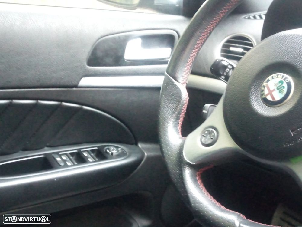 Alfa Romeo 159 Sportwagon 2.0 JTDm Distinctive P.TI - 6