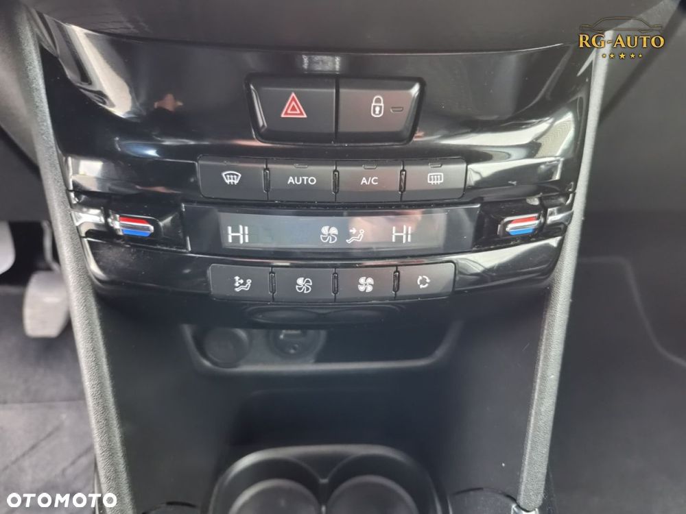 Peugeot 2008 - 28
