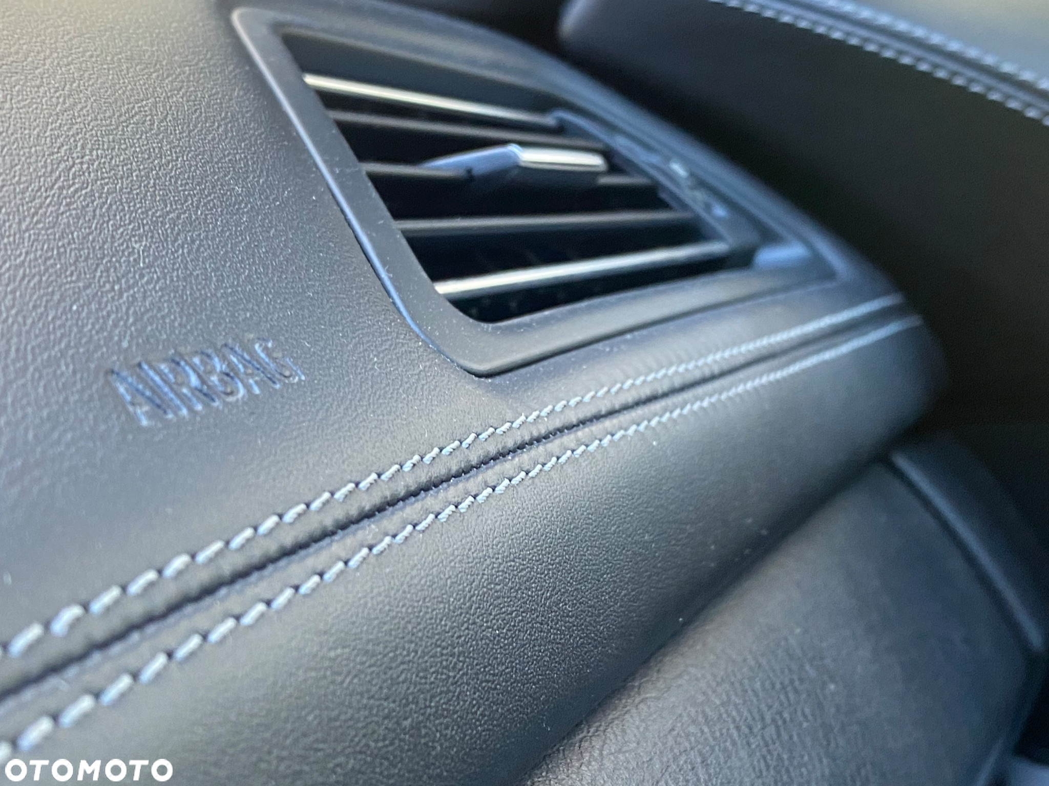 BMW Seria 6 650i xDrive - 29