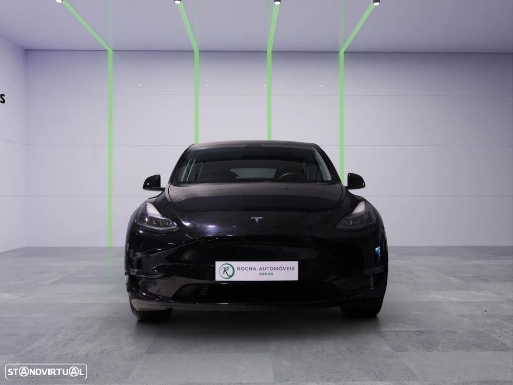 Tesla Model Y - 3