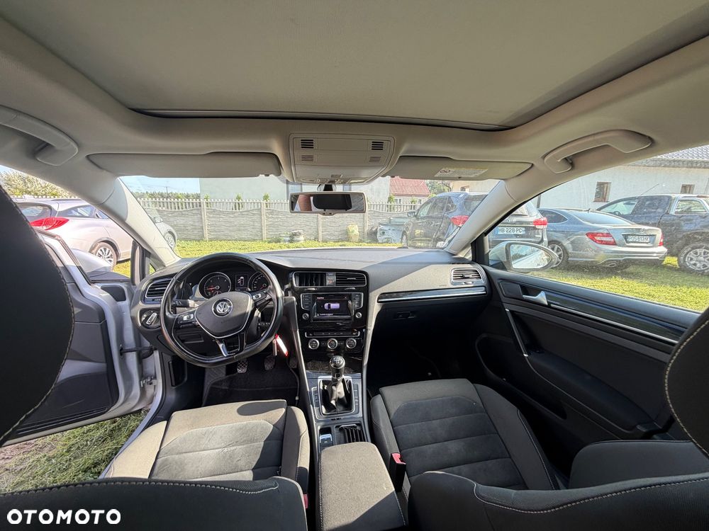 Volkswagen Golf 1.6 TDI BlueMotion Technology Comfortline - 9