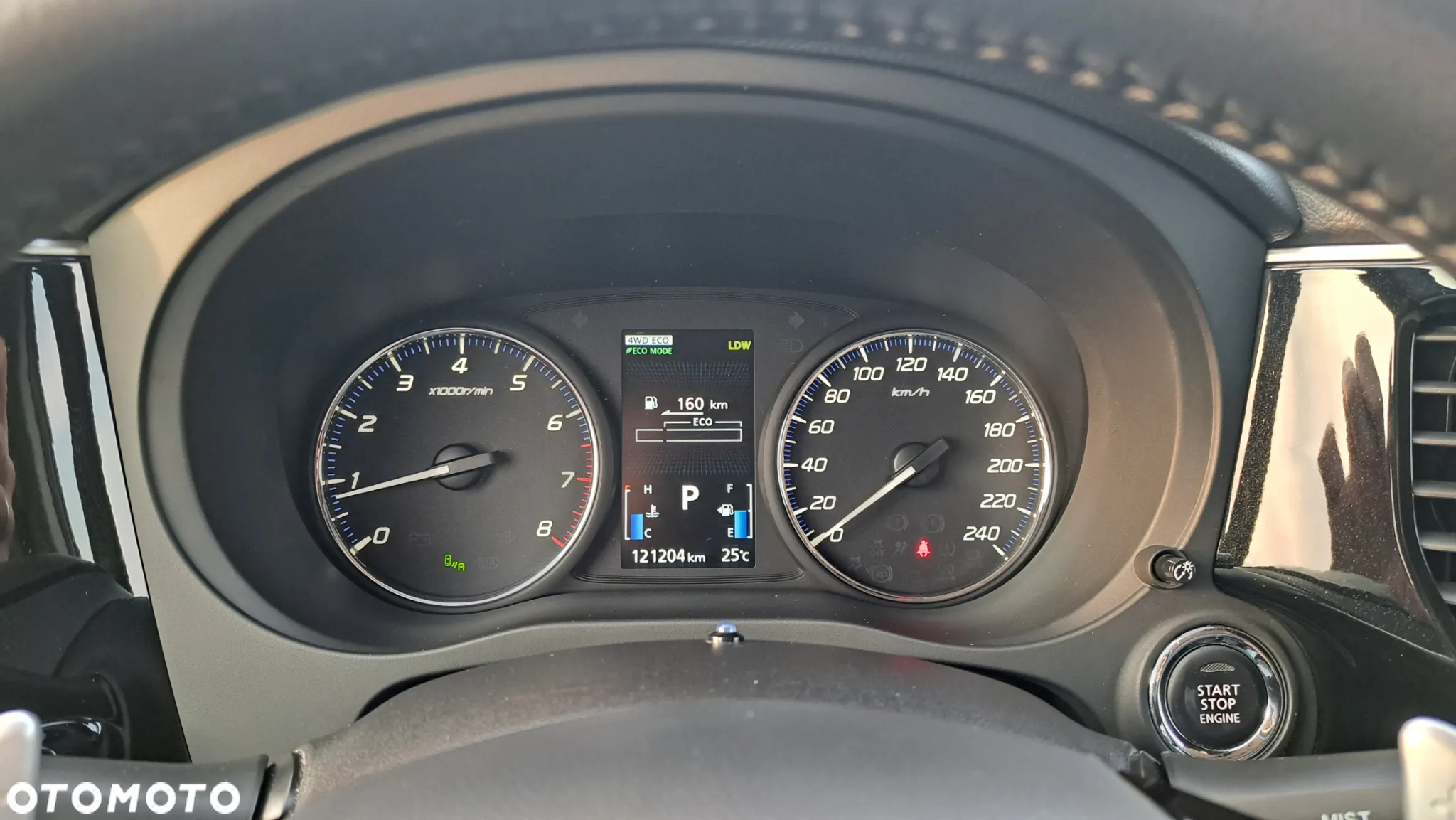 Mitsubishi Outlander 2.0 Instyle Navi 4WD CVT - 24
