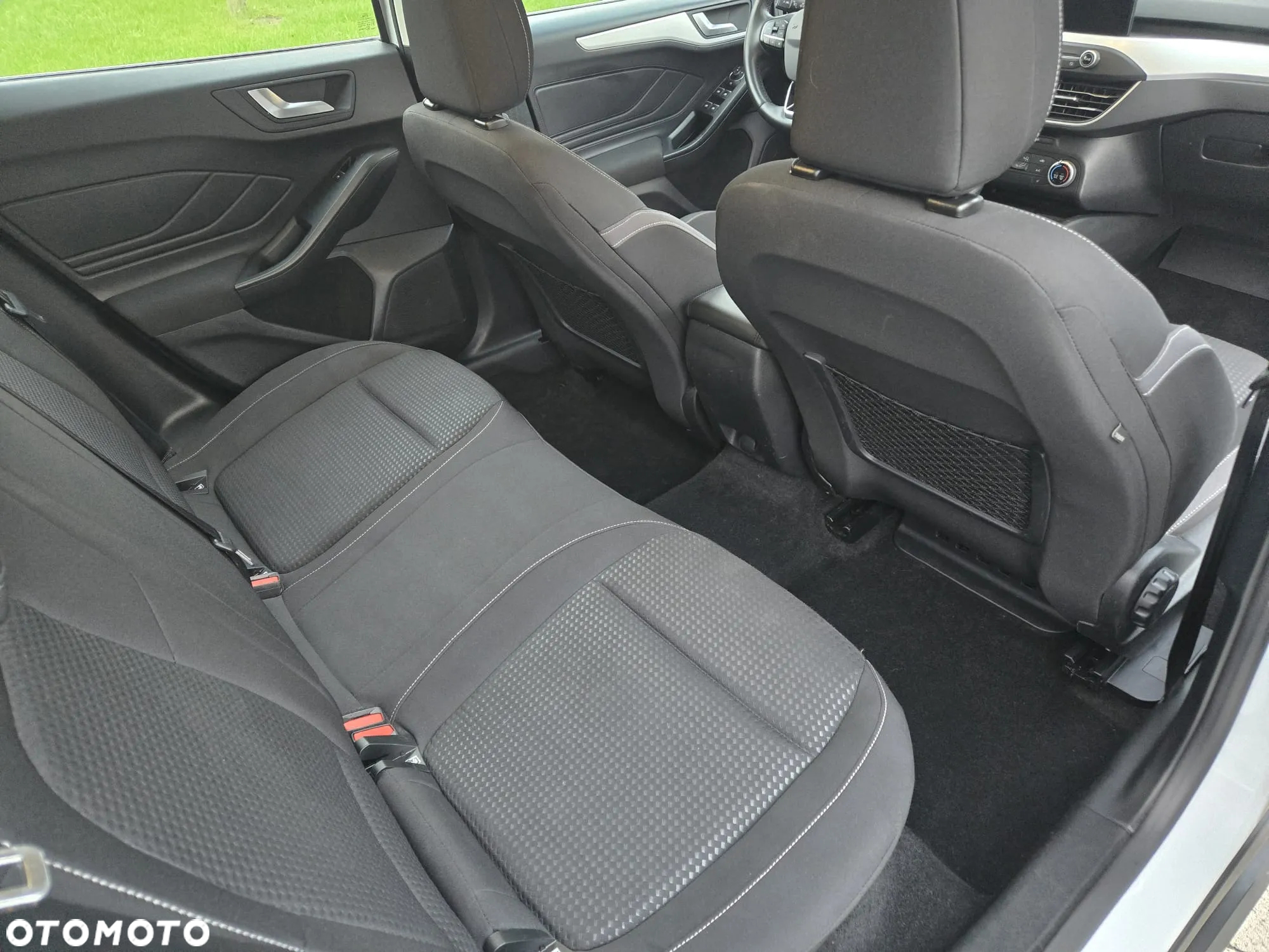 Ford Focus 1.0 EcoBoost Hybrid ACTIVE X - 13