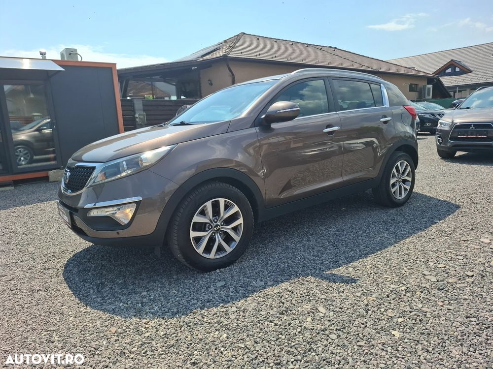 Kia Sportage 1.7 CRDI 2WD ISG Dream-Team Edition - 8