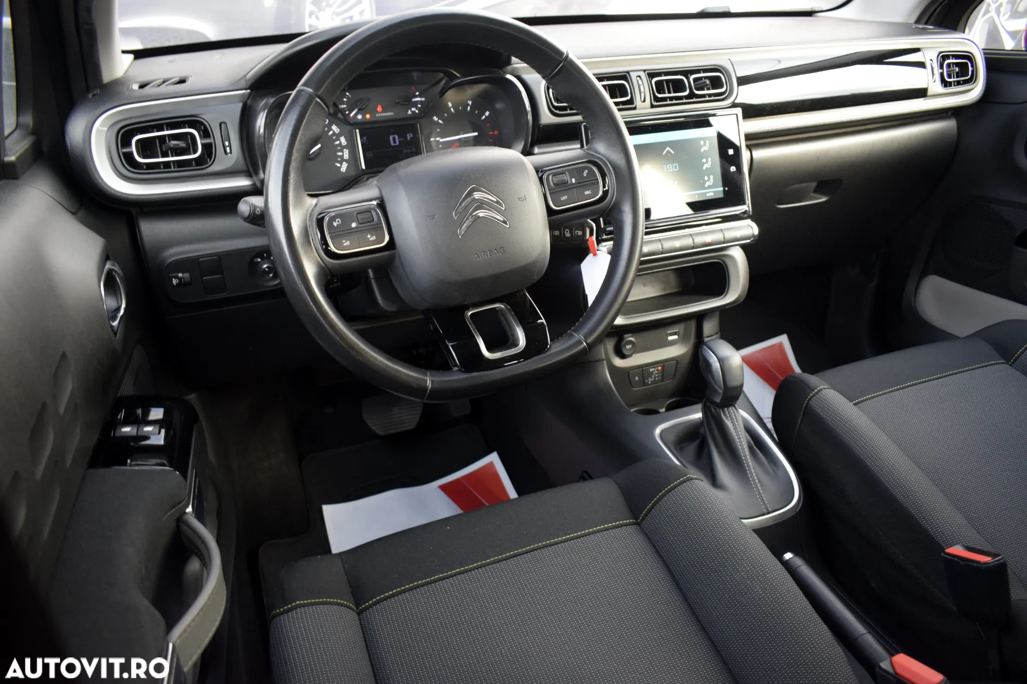 Citroën C3 Pure Tech 110 S&S EAT6 SHINE - 7