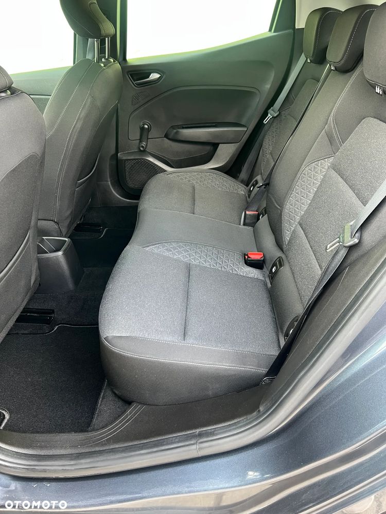 Renault Clio - 10