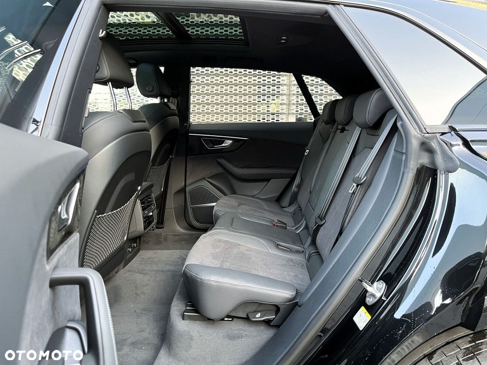 Audi Q8 - 15