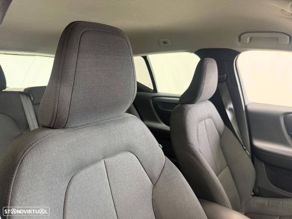 Volvo XC 40 2.0 D3 - 12