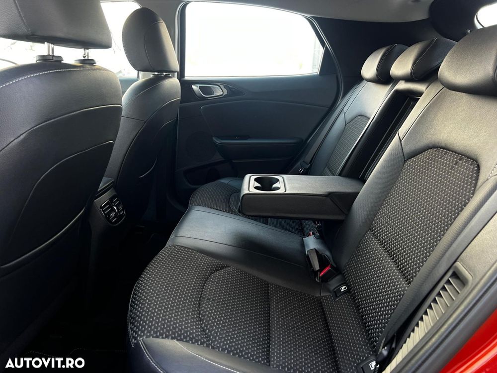 Kia XCeed - 29