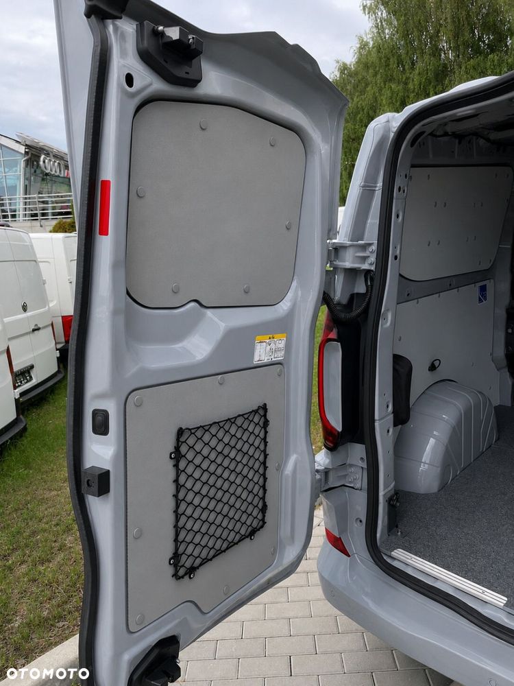 Volkswagen Transporter Furgon Plus Edition silnik: 2,0 l TDI 170 KM / skrzynia biegów: 8-biegowa automatyczna rozstaw osi: 3500 mm - 17