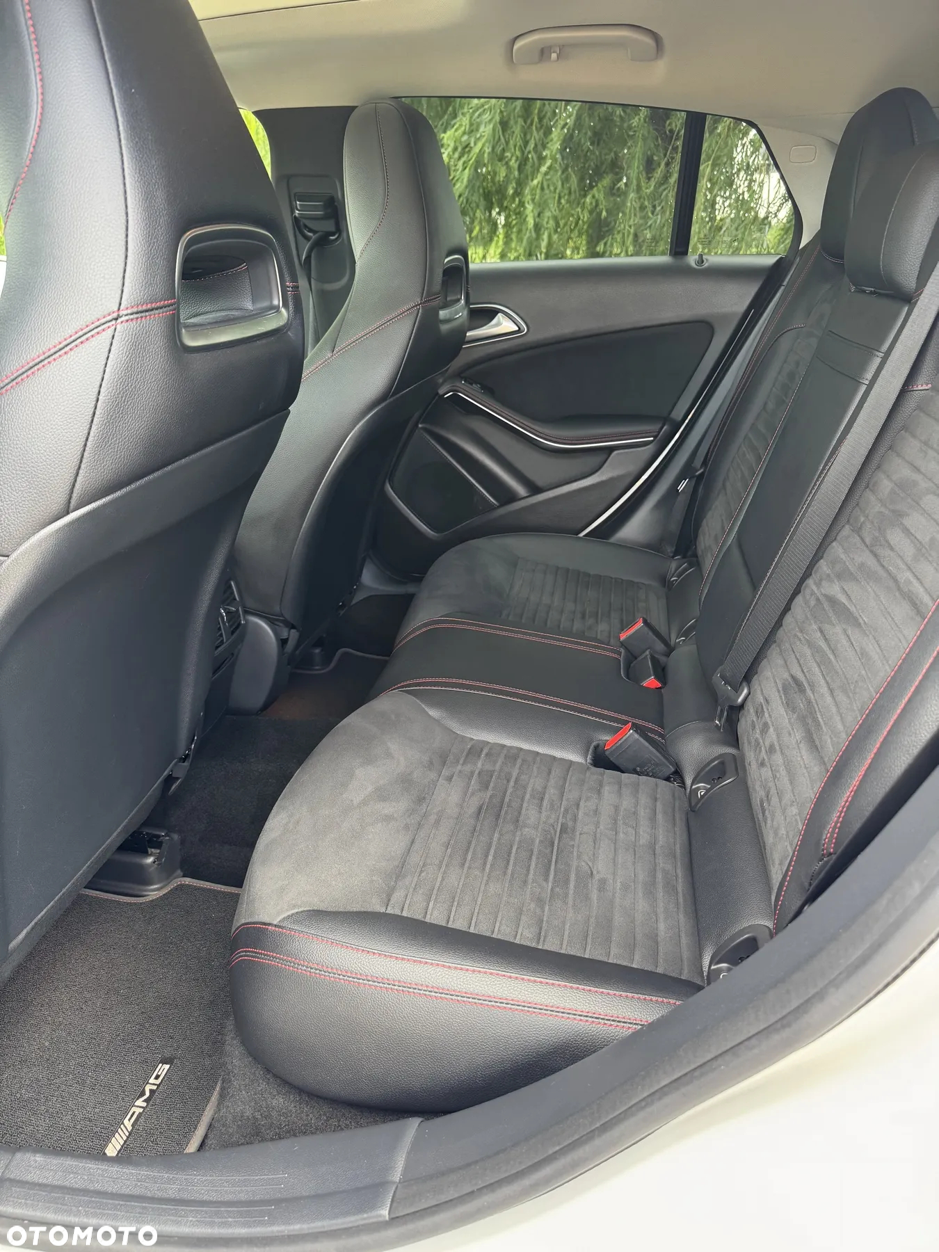 Mercedes-Benz CLA 220 4-Matic AMG Line - 10