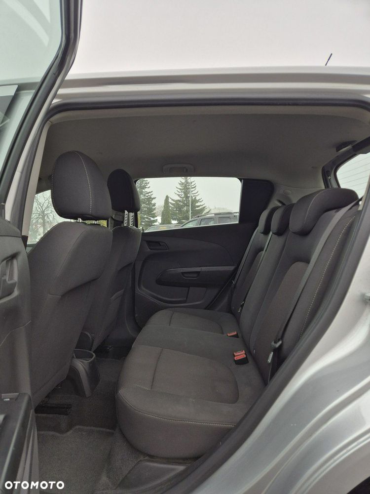 Chevrolet Aveo - 17