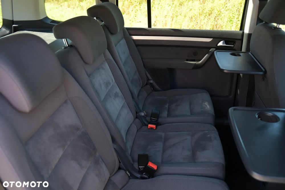 Volkswagen Touran 2.0 TDI DPF Highline DSG - 21