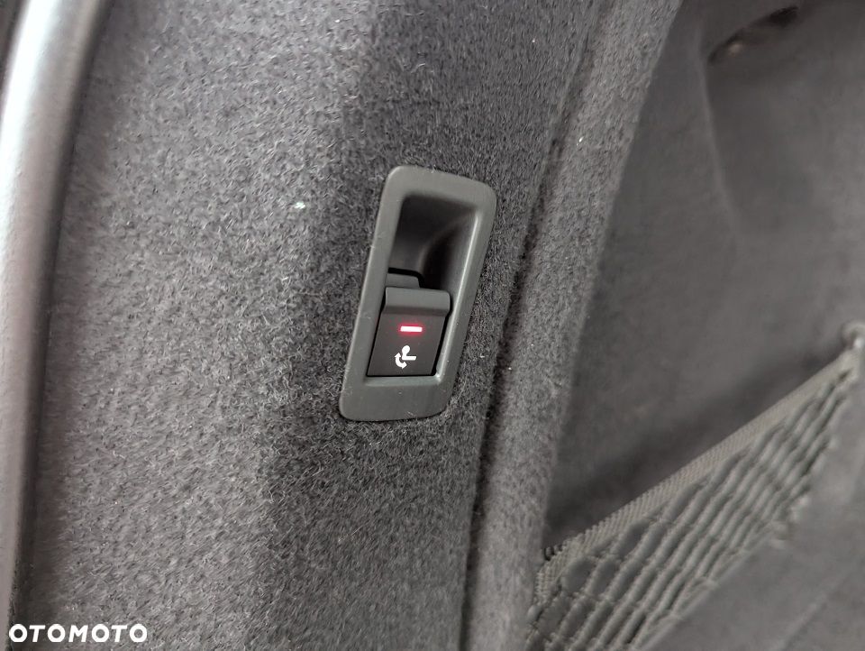 Audi A4 Avant 40 TDI S tronic S line - 31