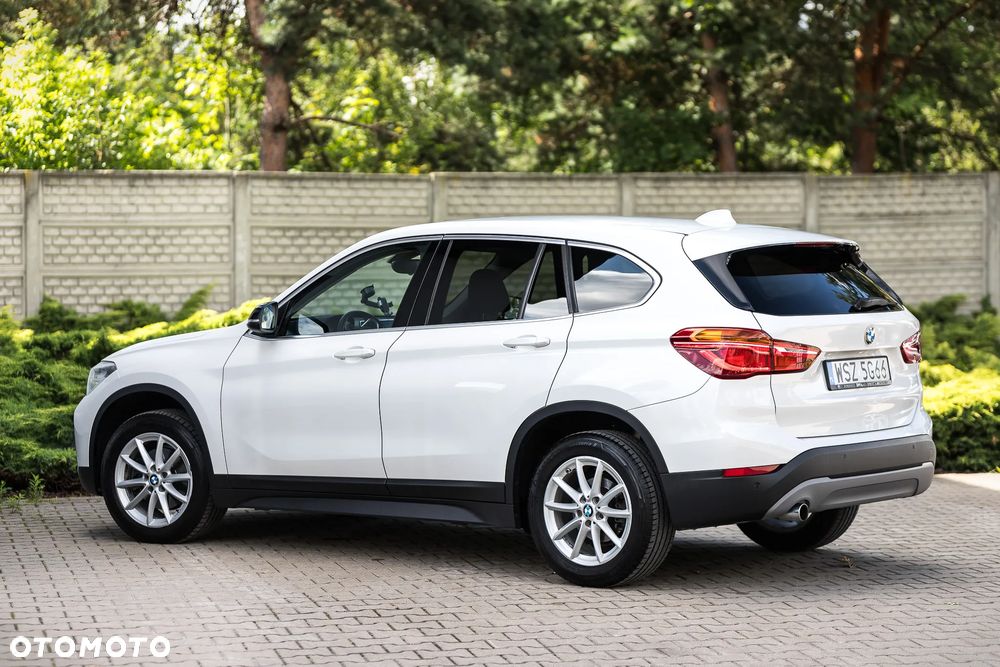 BMW X1 sDrive18d - 11