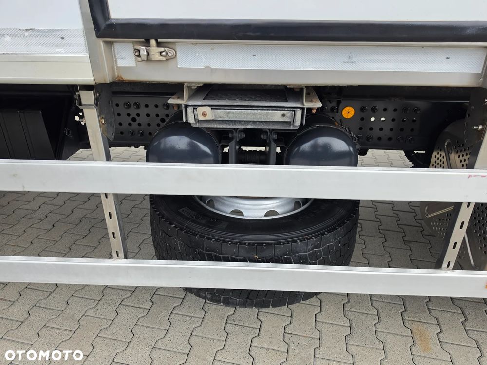 Mercedes-Benz ACTROS 18.32 CHŁODNIA KABINA SYPIALNA SPROWADZONY Z DE SUPER STAN !!! - 30