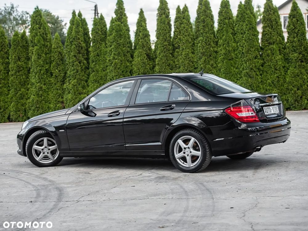 Mercedes-Benz Klasa C 180 BlueEFFICIENCY Avantgarde - 10