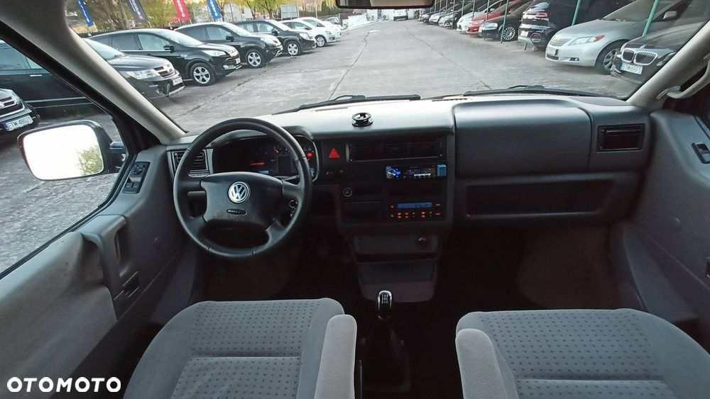 Volkswagen Multivan - 25