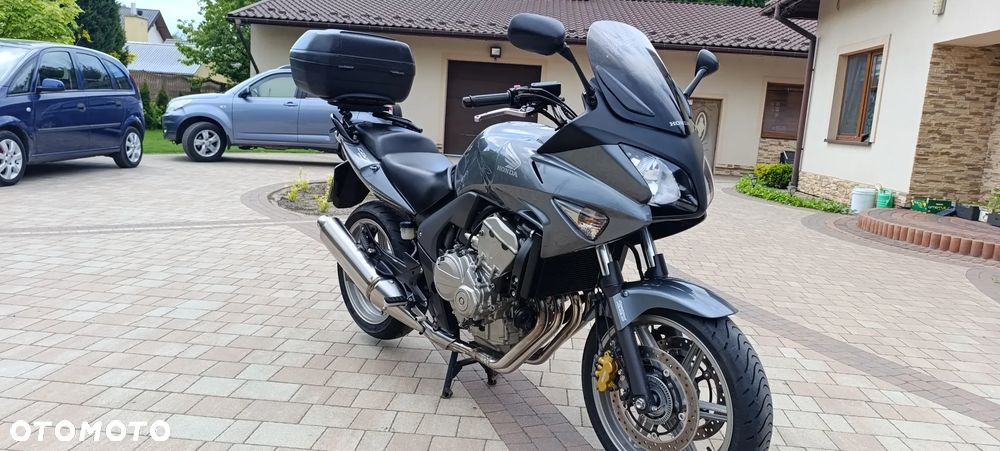 Honda CBF - 4