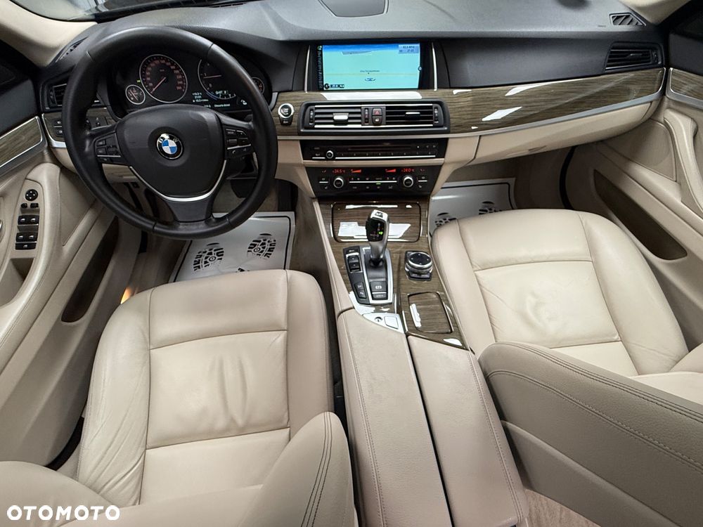 BMW Seria 5 520d xDrive Modern Line - 9