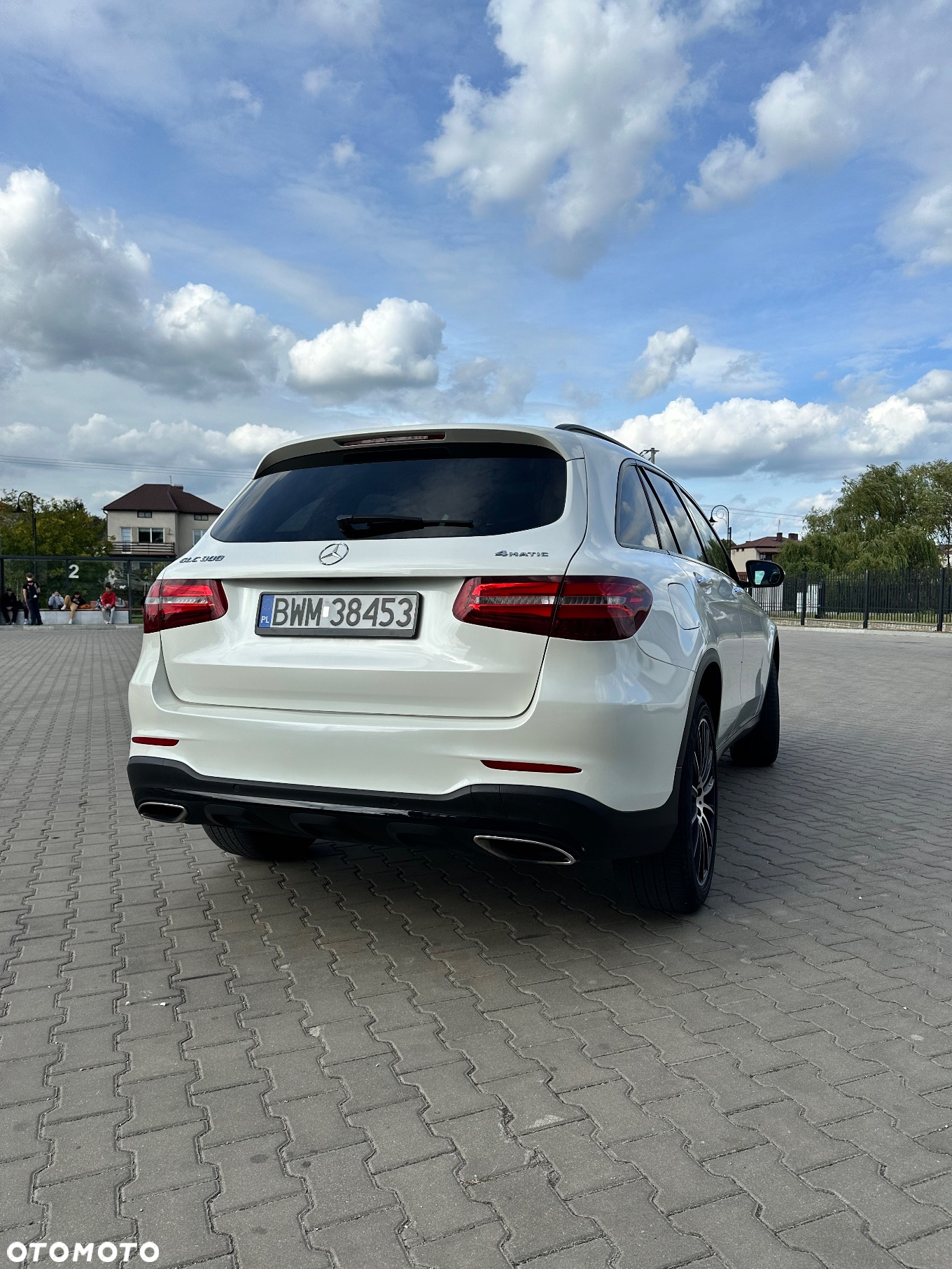 Mercedes-Benz GLC 300 4Matic 9G-TRONIC AMG Line - 5