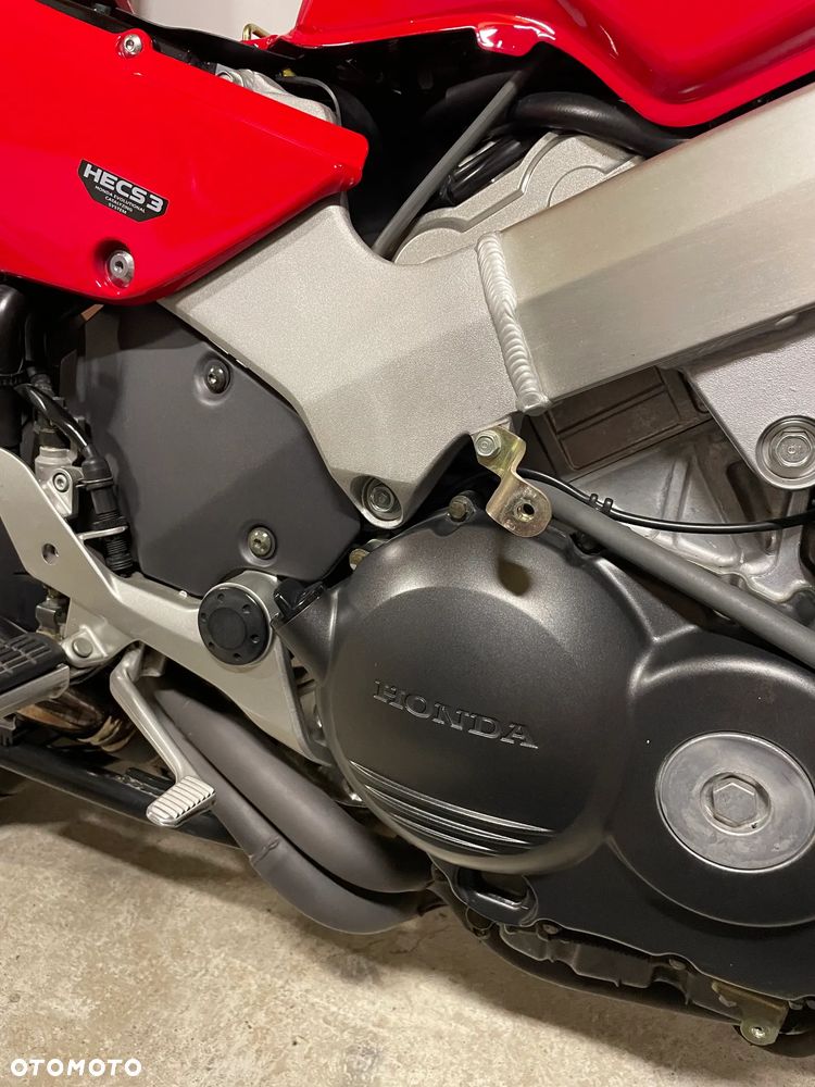 Honda VFR - 8