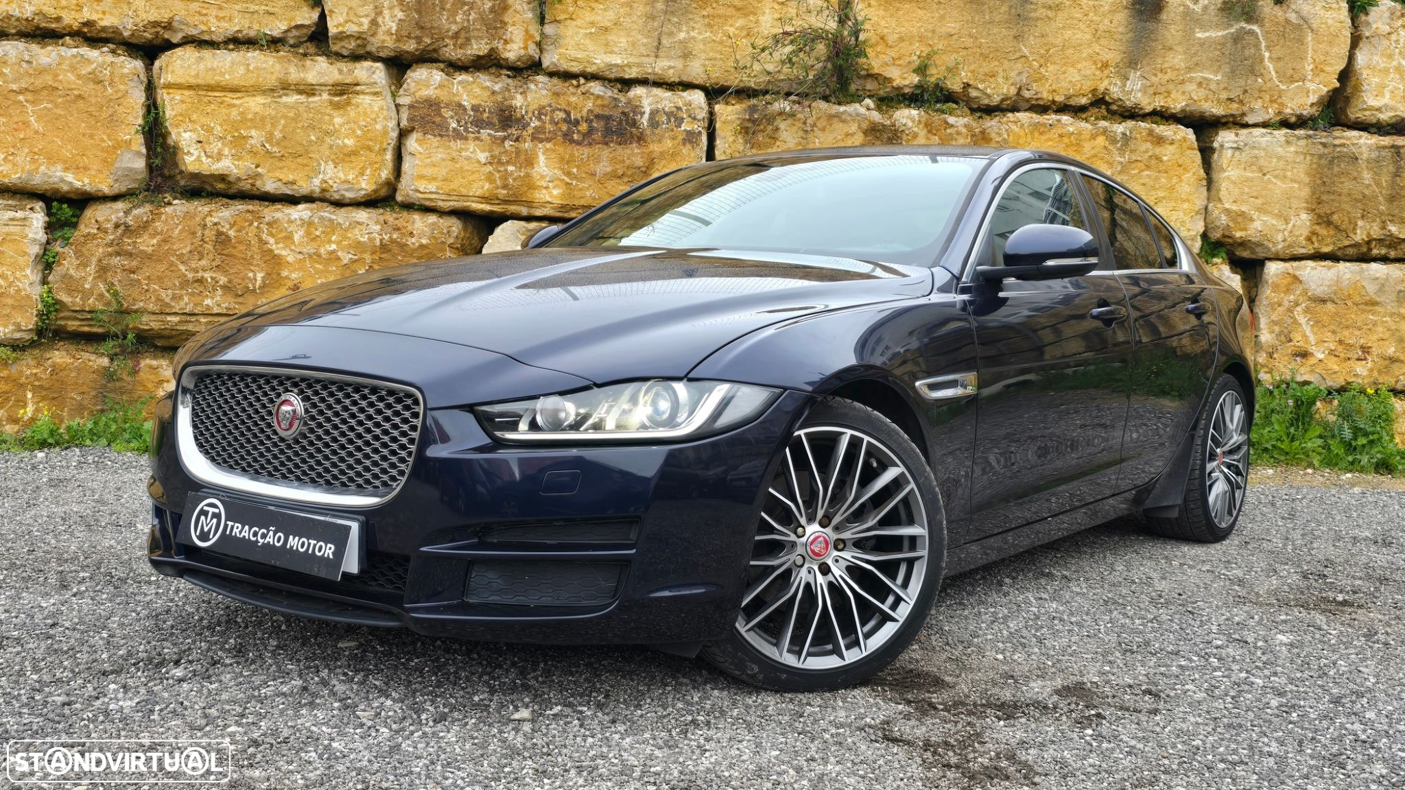 Jaguar XE 2.0 D Prestige - 40