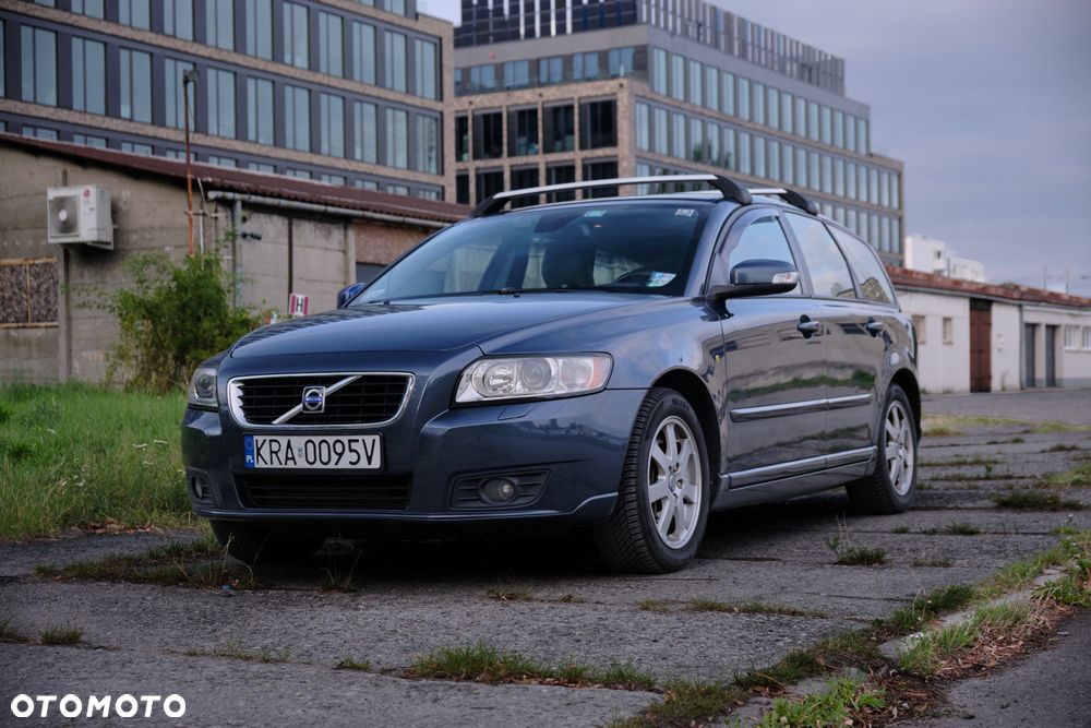 Volvo V50 T5 Momentum - 1