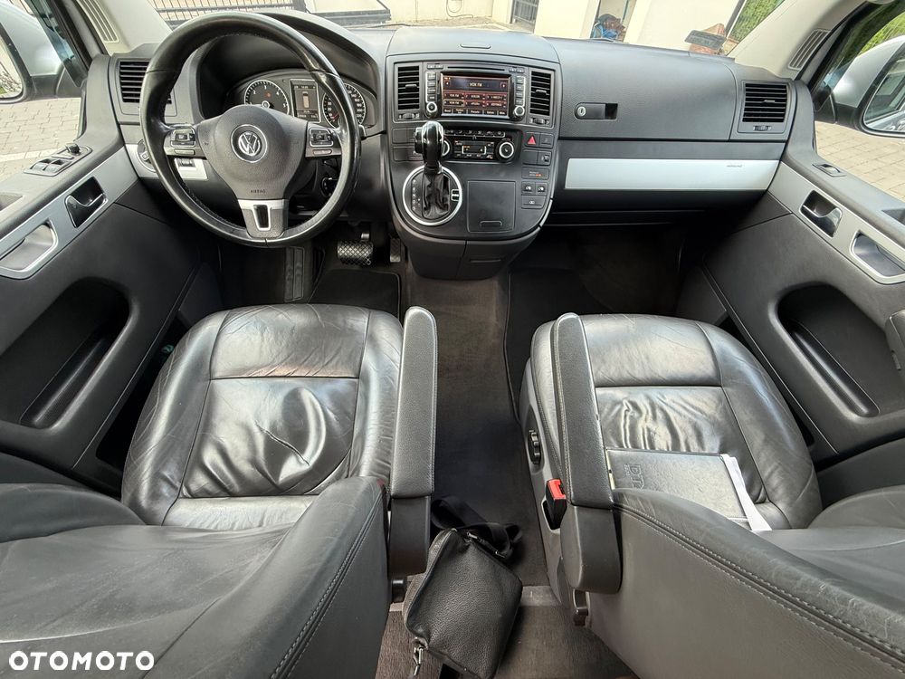 Volkswagen Multivan - 10