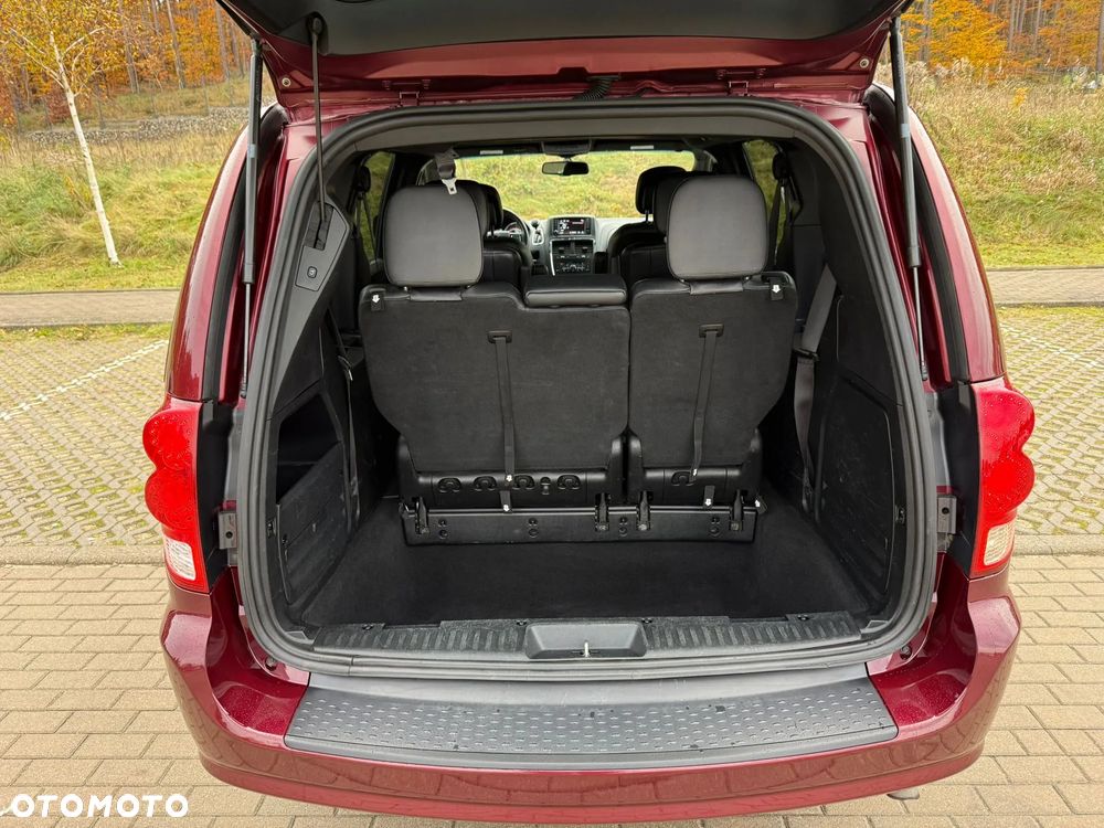 Dodge Grand Caravan - 15