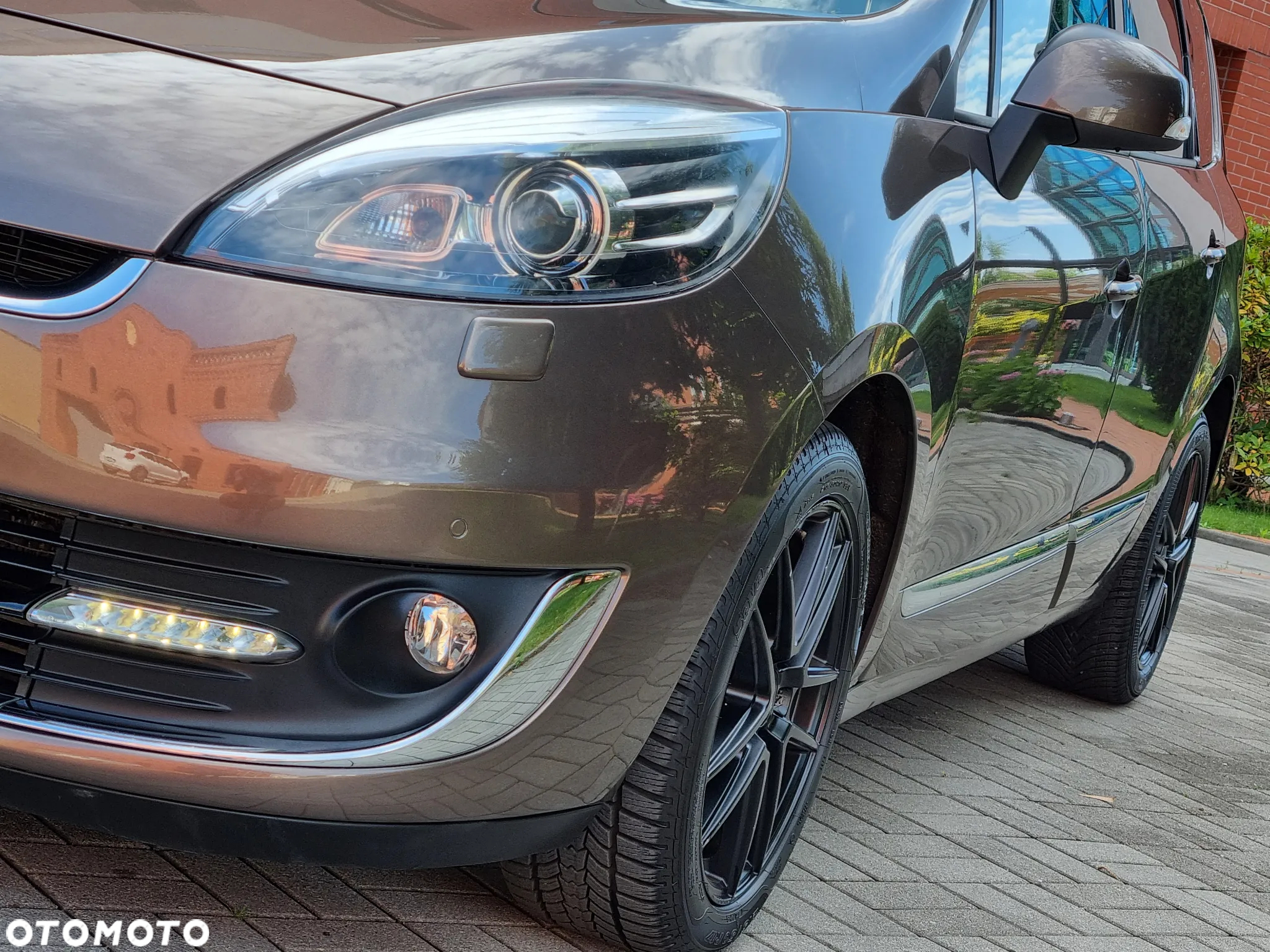 Renault Grand Scenic Gr 1.4 16V TCE Bose Edition - 9