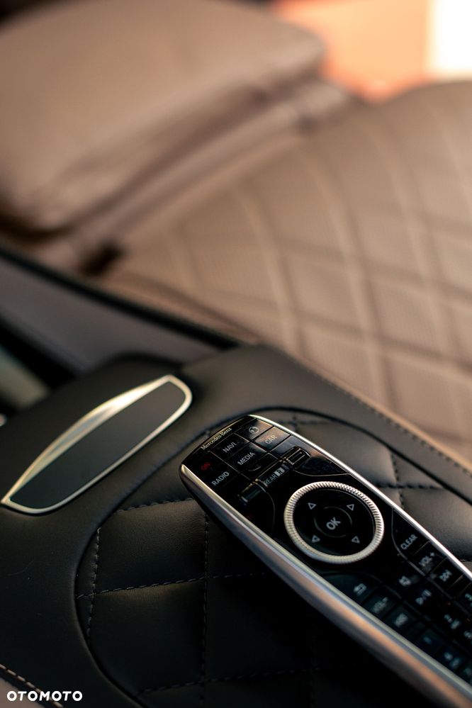 Mercedes-Benz Klasa S 500 4-Matic L 9G-TRONIC - 36