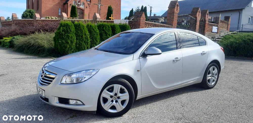 Opel Insignia - 1