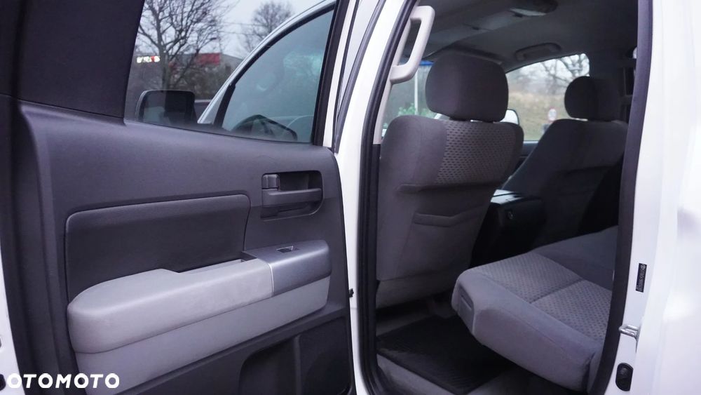 Toyota Tundra 5.7 4x4 Double Cab SR5 - 11