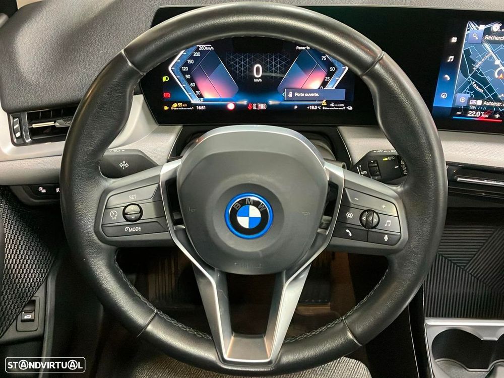 BMW 225xe Active Tourer - 11