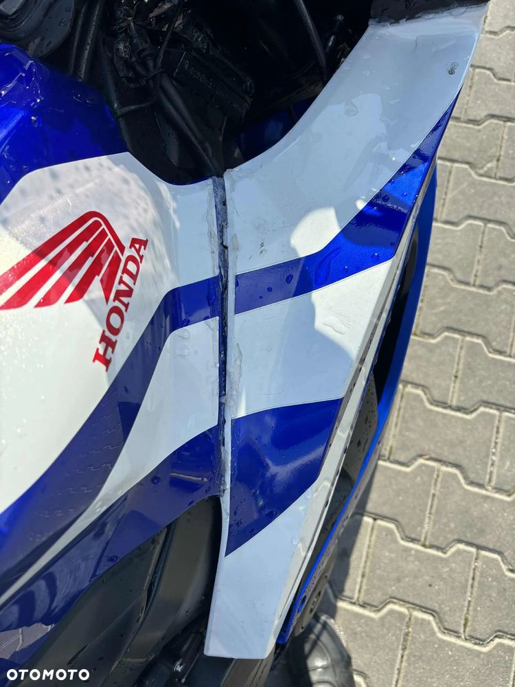 Honda CBR - 9