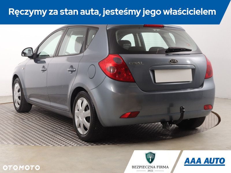 Kia Ceed - 6