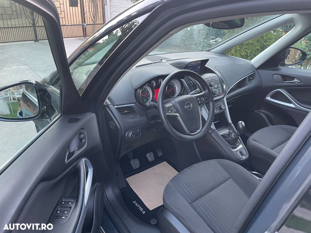 Opel Zafira - 17