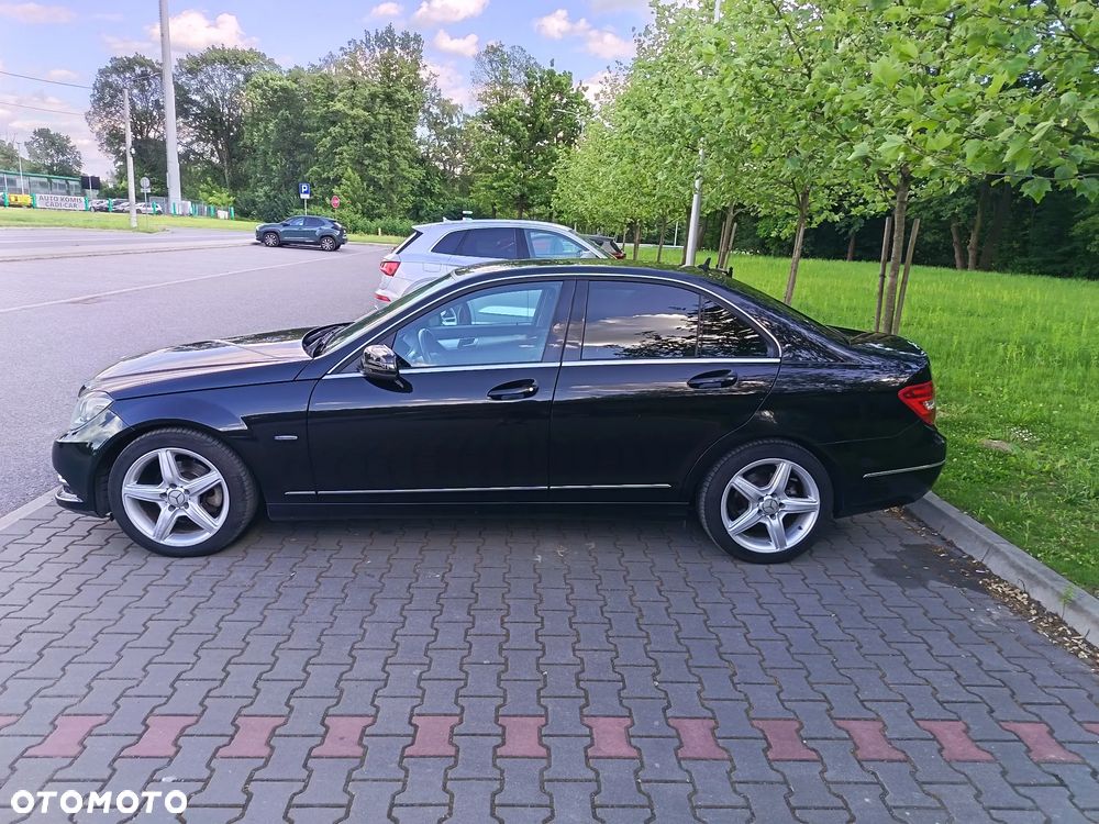Mercedes-Benz Klasa C 180 CGI BlueEff Avantgarde - 6