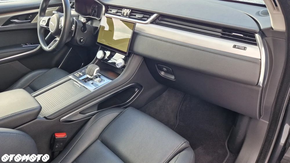 Jaguar F-Pace - 14