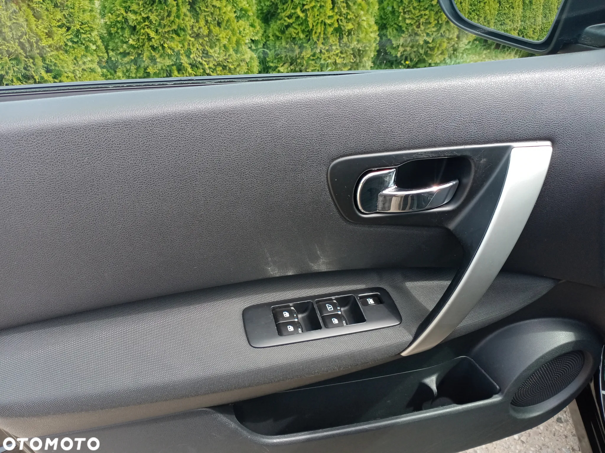 Nissan Qashqai+2 - 10