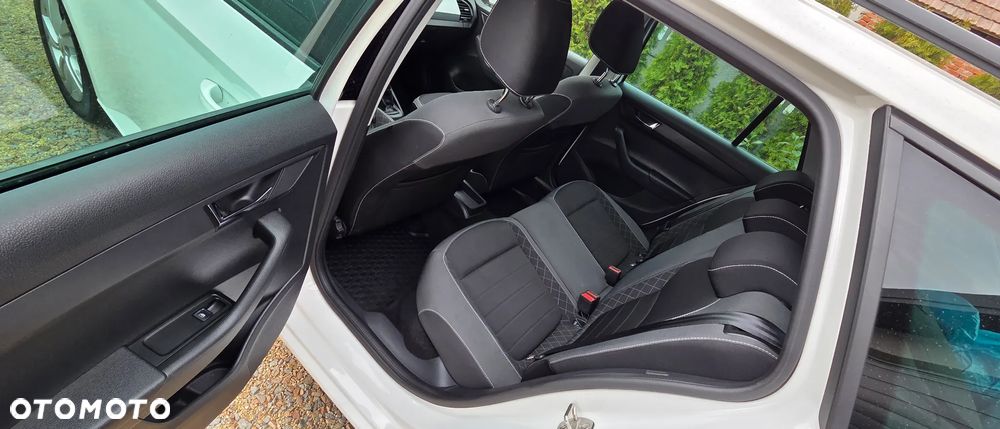 Skoda Fabia 1.0 TSI Ambition Plus - 23