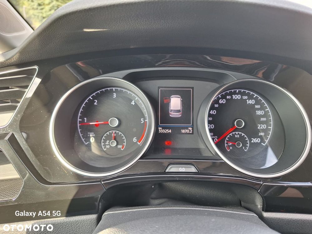 Volkswagen Touran - 13