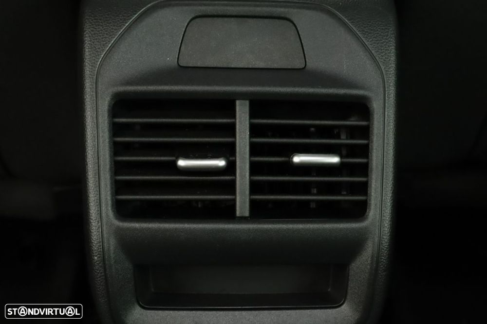 VW Passat Variant 1.5 TSI eHybrid DSG - 21